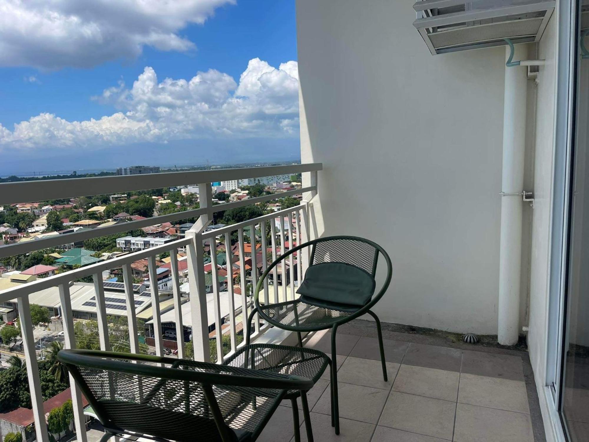 Verdon Parc Davao City With Balcony By Darpm Екстериор снимка